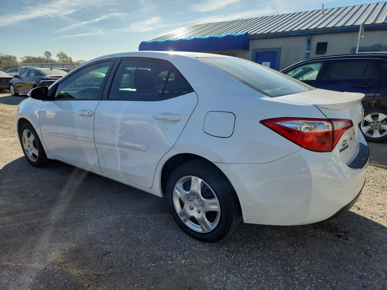 2015 TOYOTA COROLLA L photo 3