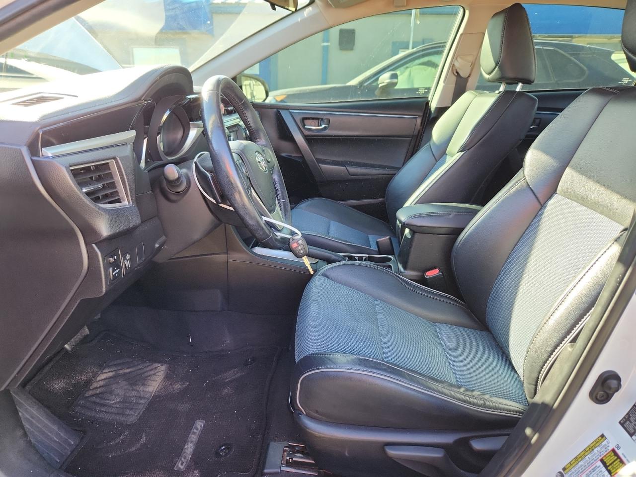 2015 TOYOTA COROLLA L photo 13