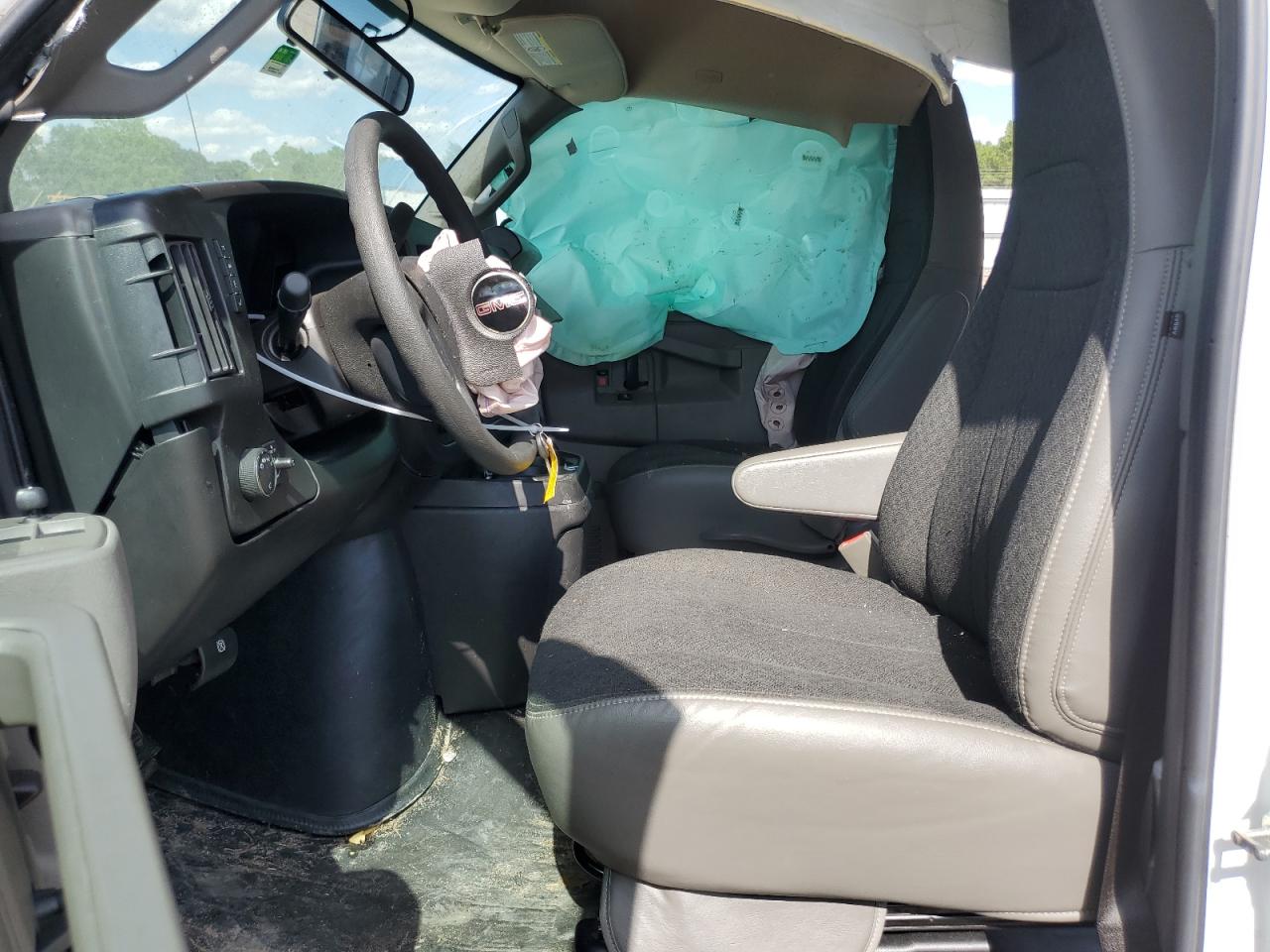 2022 GMC SAVANA G2500 photo 7