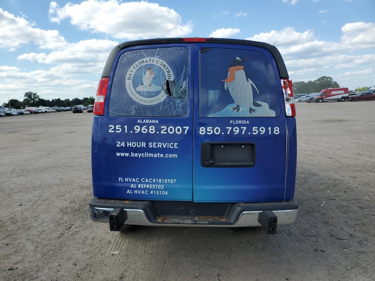 2022 GMC SAVANA G2500 photo 6