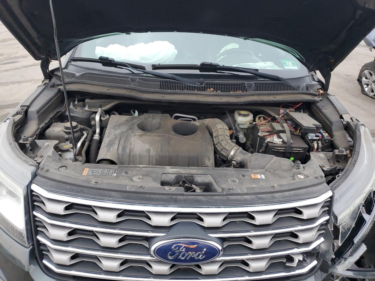 2016 FORD EXPLORER XLT photo 34