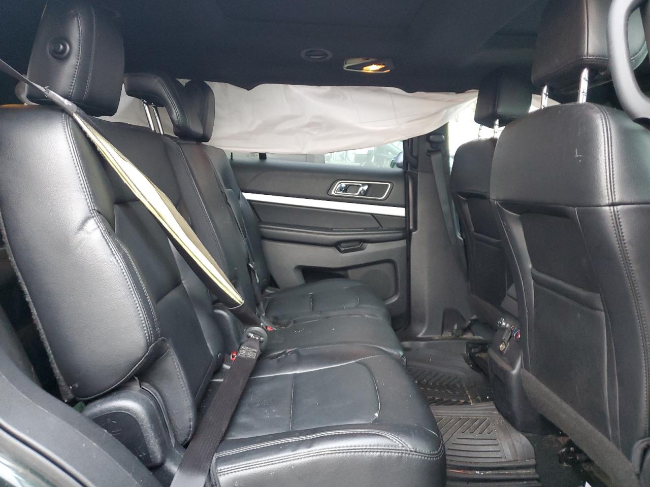 2016 FORD EXPLORER XLT photo 31