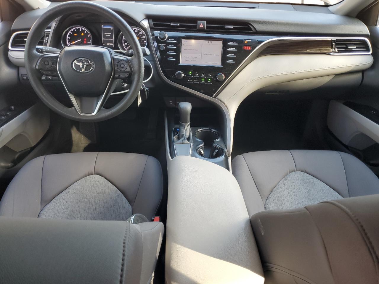 2018 TOYOTA CAMRY L photo 15