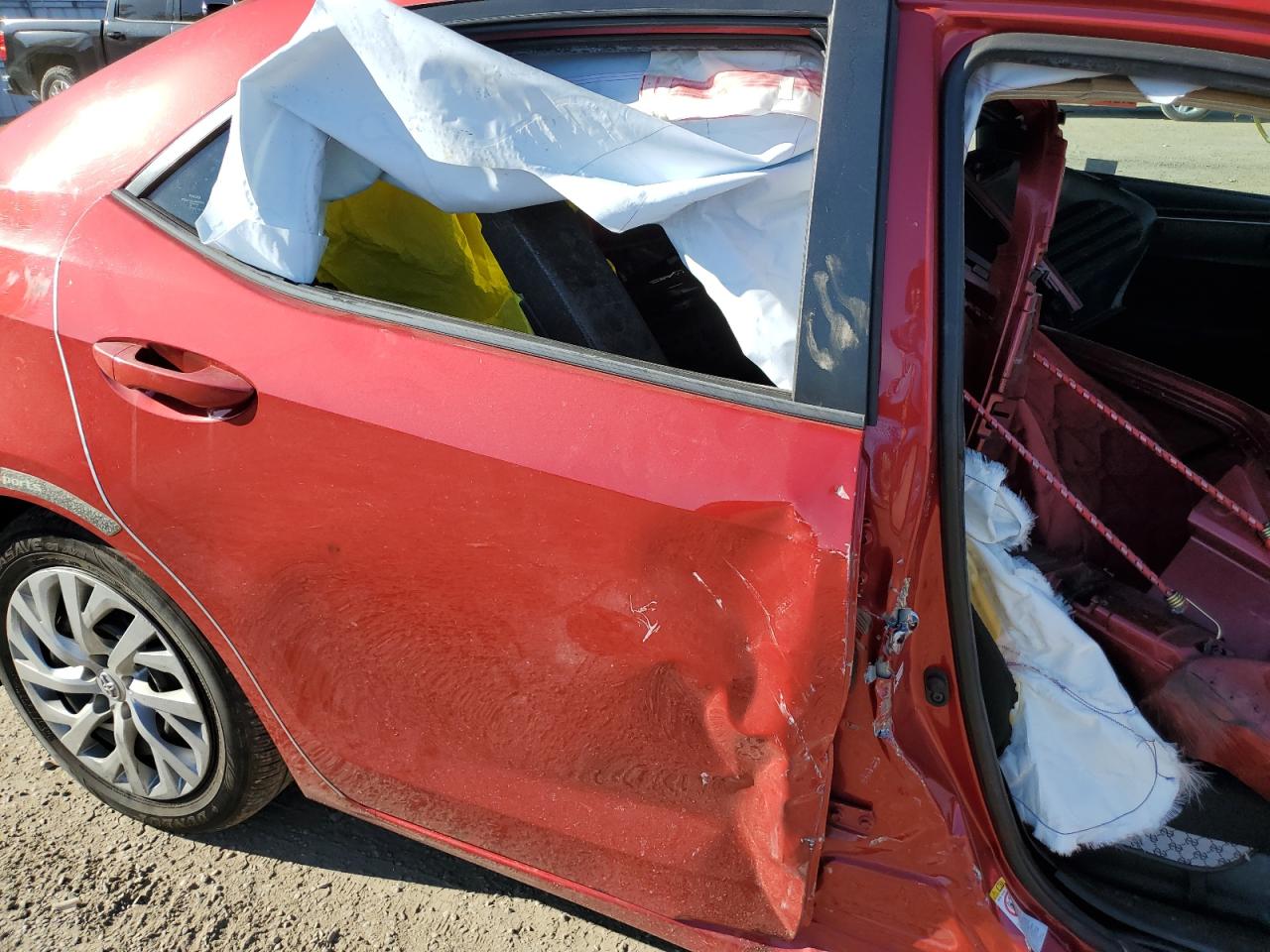 2019 TOYOTA COROLLA L photo 28
