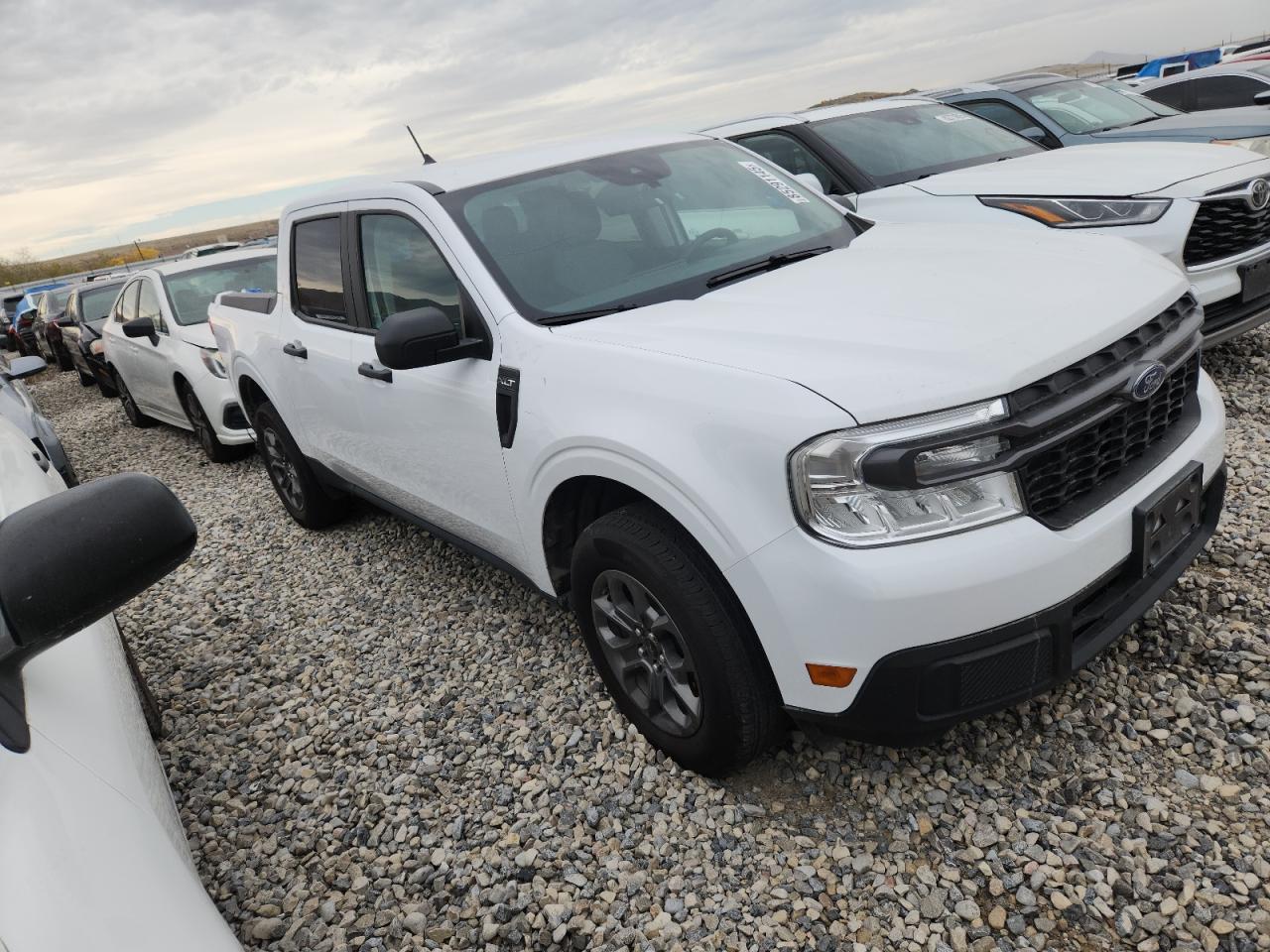 2024 FORD MAVERICK XLT photo 4