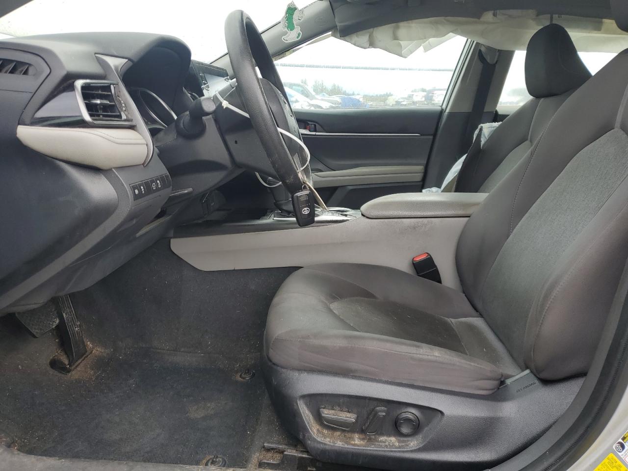 2023 TOYOTA CAMRY LE photo 7