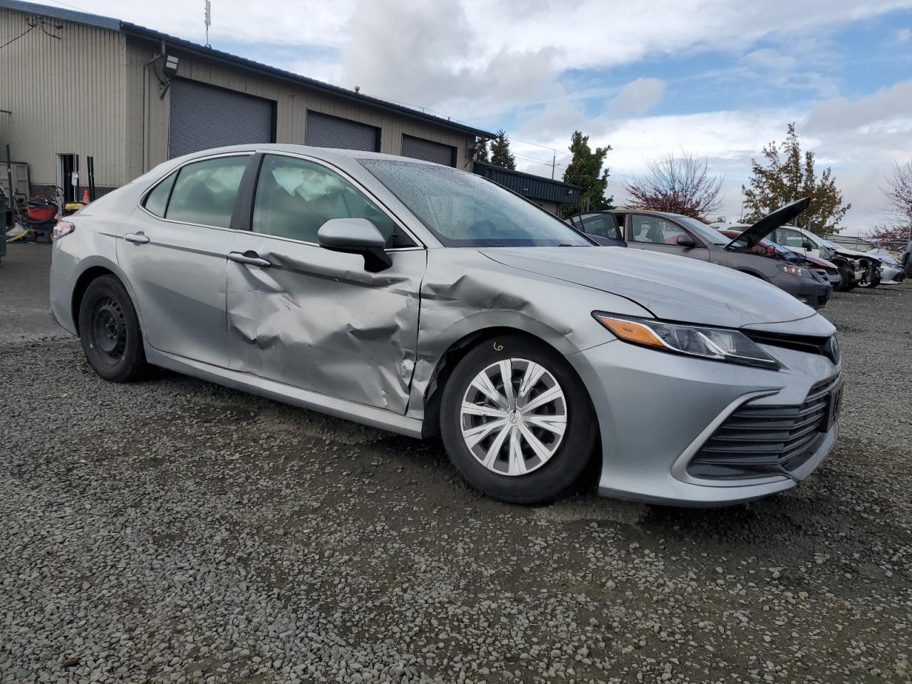 2023 TOYOTA CAMRY LE photo 4