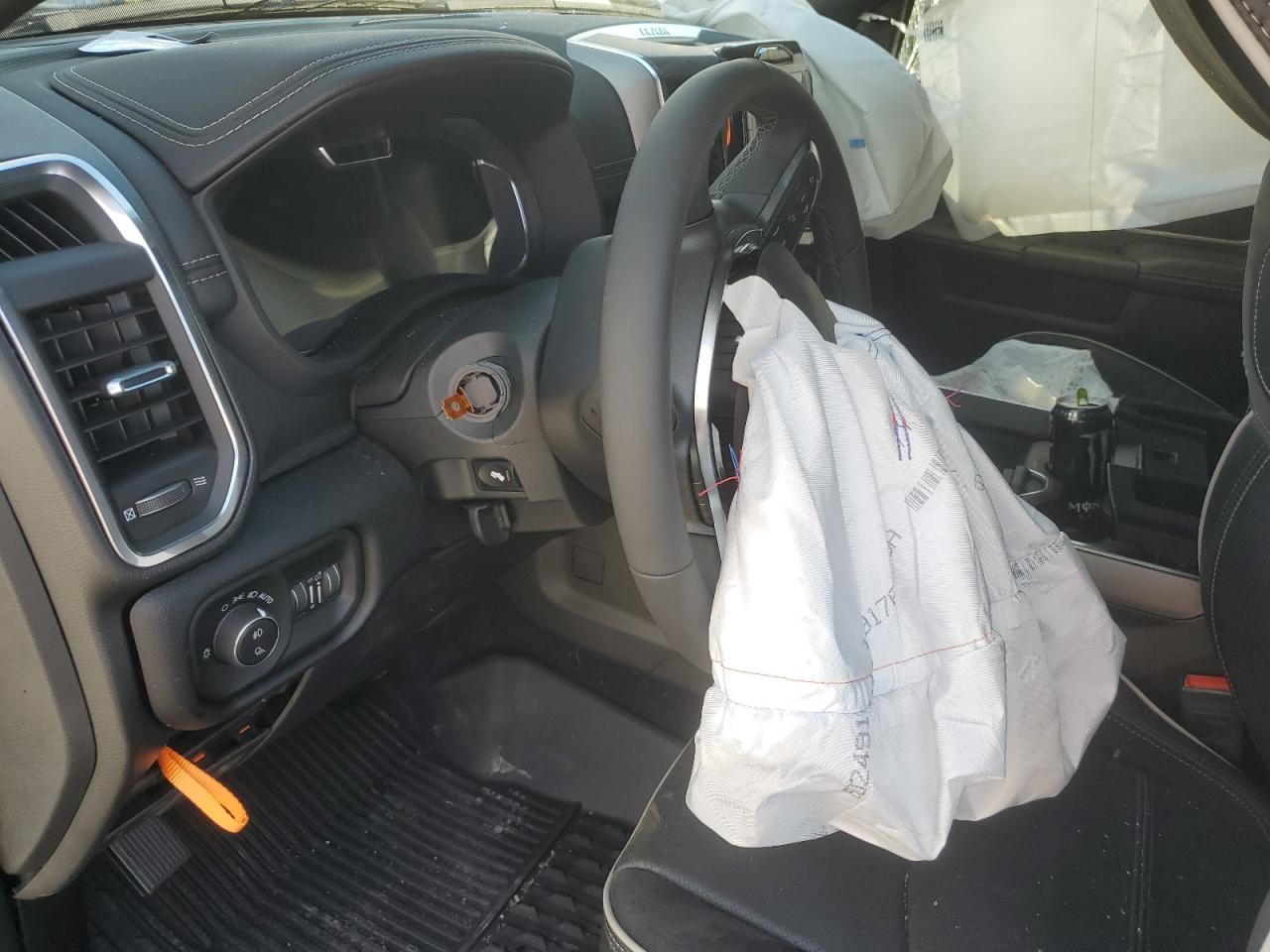 2025 RAM 2500 LARAMIE photo 22