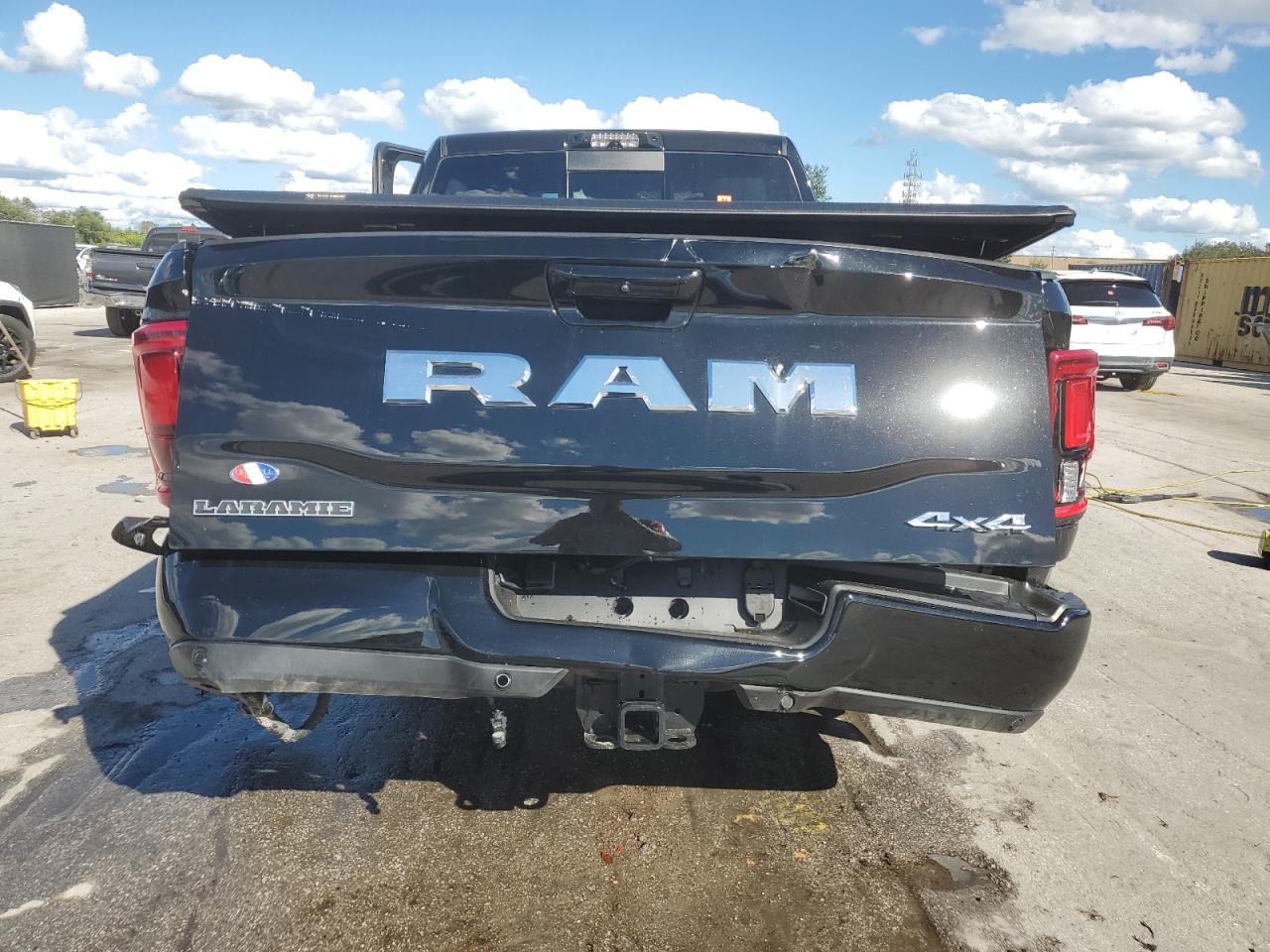 2025 RAM 2500 LARAMIE photo 16