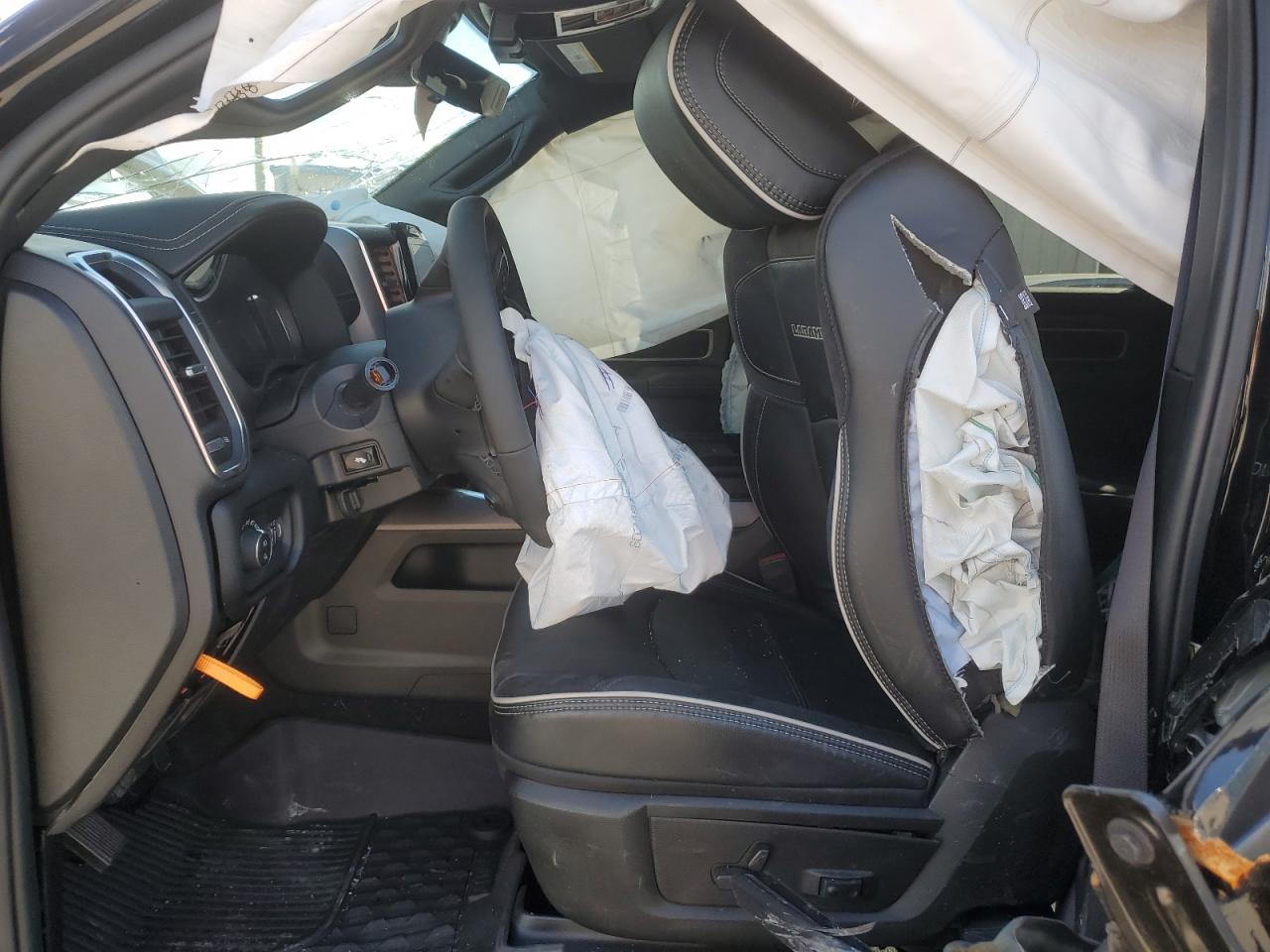2025 RAM 2500 LARAMIE photo 19