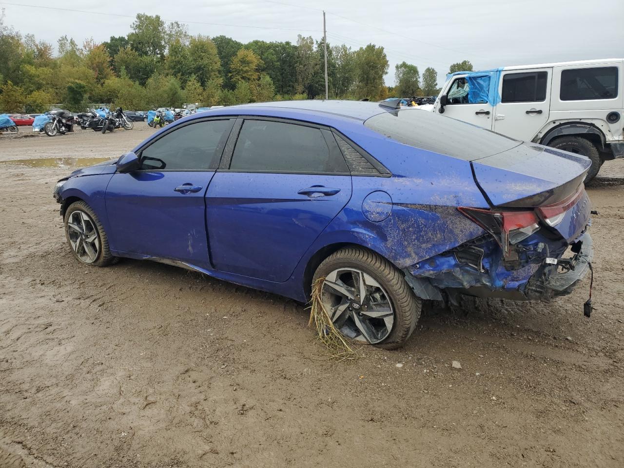 2023 HYUNDAI ELANTRA SEL photo 3