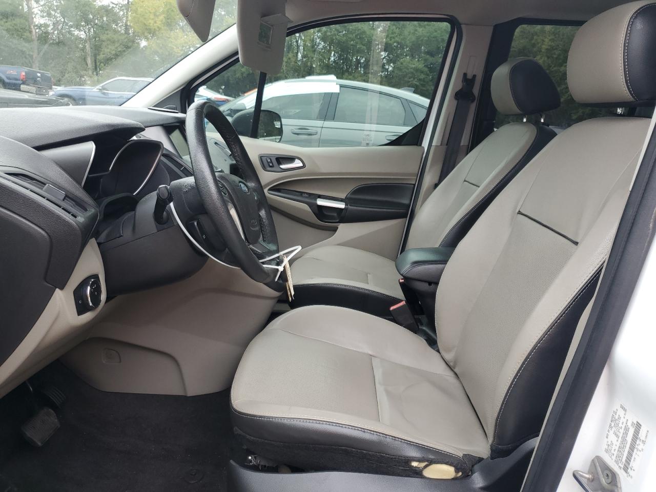 2015 FORD TRANSIT CONNECT XLT photo 13
