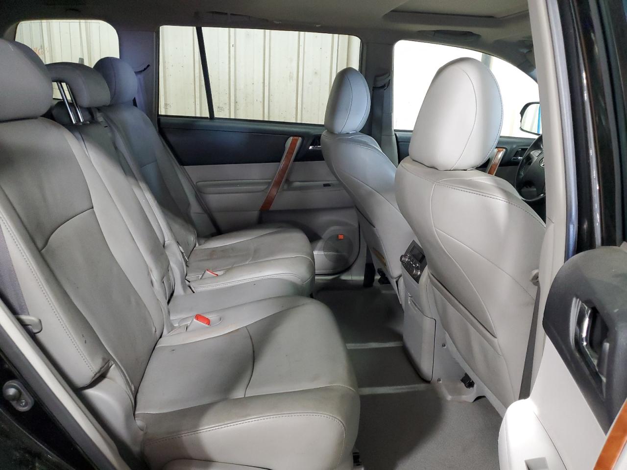 2010 TOYOTA HIGHLANDER LIMITED photo 31