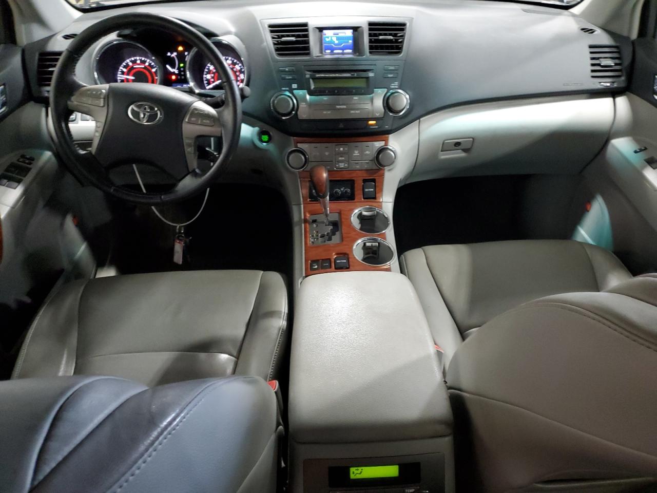 2010 TOYOTA HIGHLANDER LIMITED photo 22