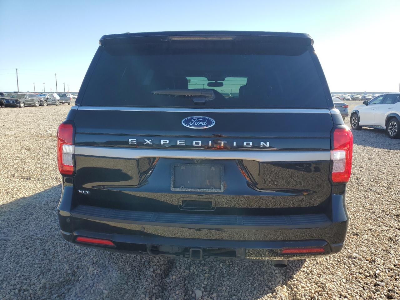 2024 FORD EXPEDITION XLT photo 6