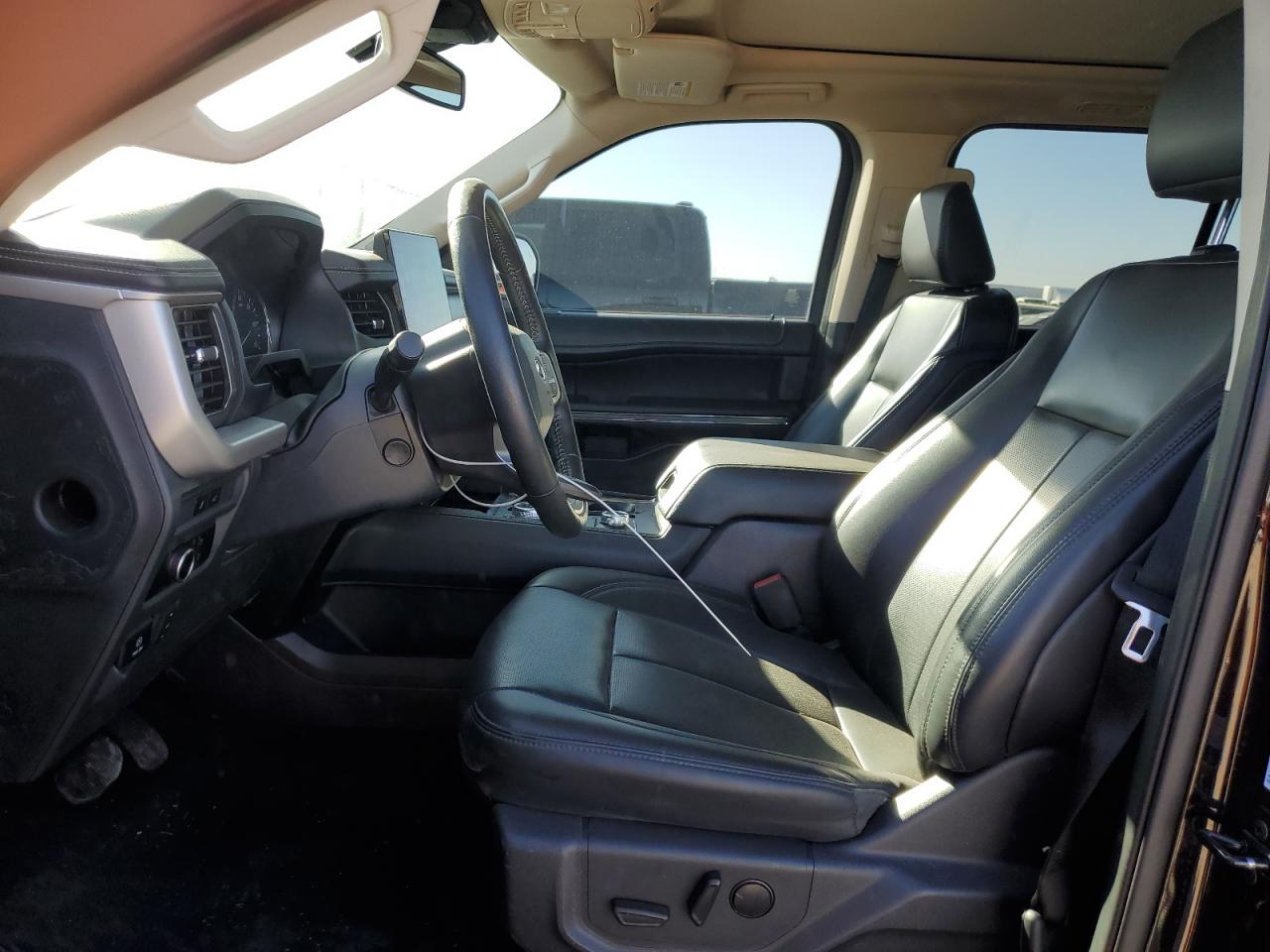 2024 FORD EXPEDITION XLT photo 7