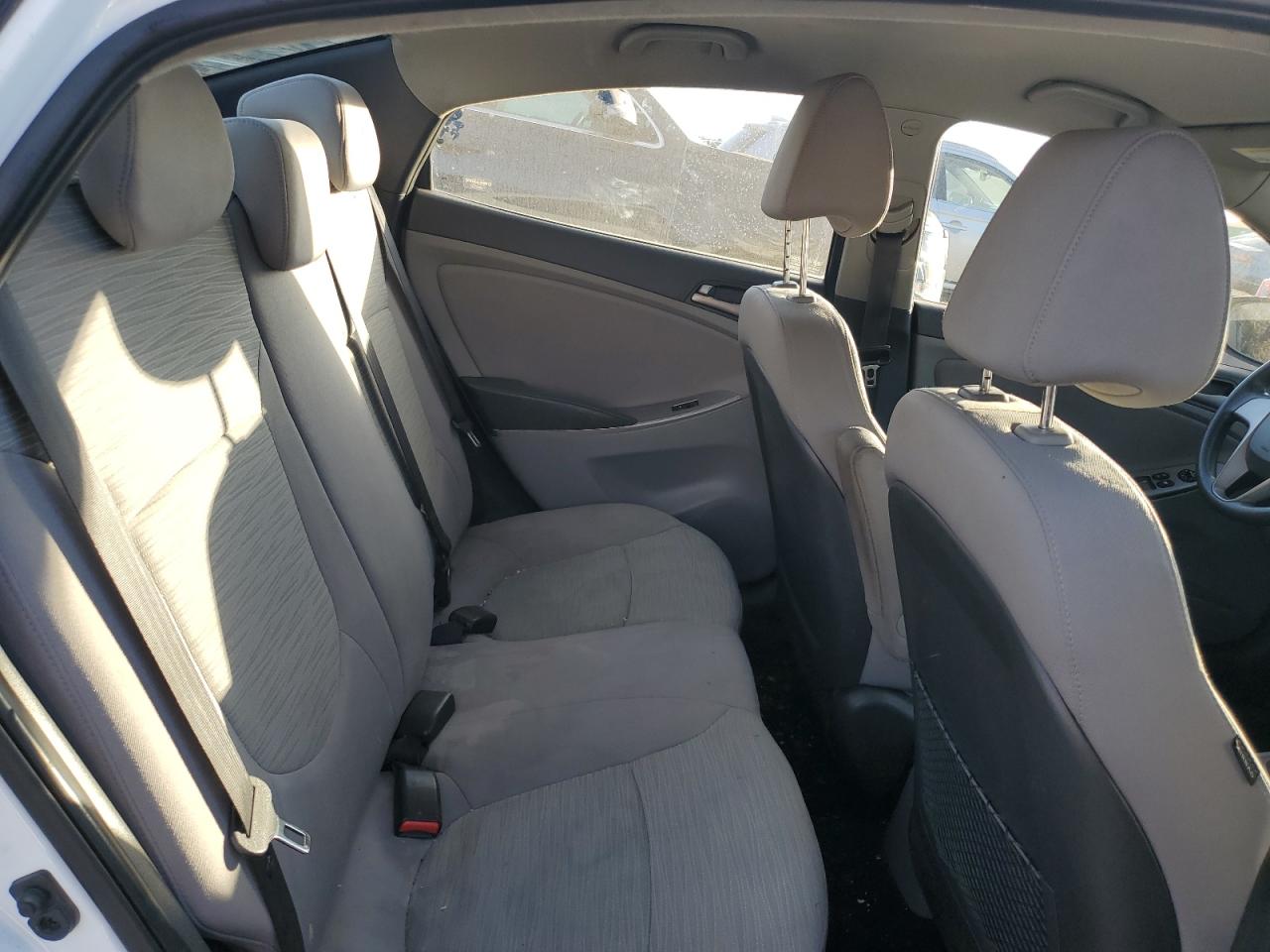 2016 HYUNDAI ACCENT SE photo 10