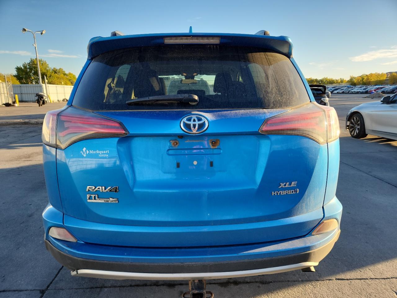 2018 TOYOTA RAV4 HV LE photo 6