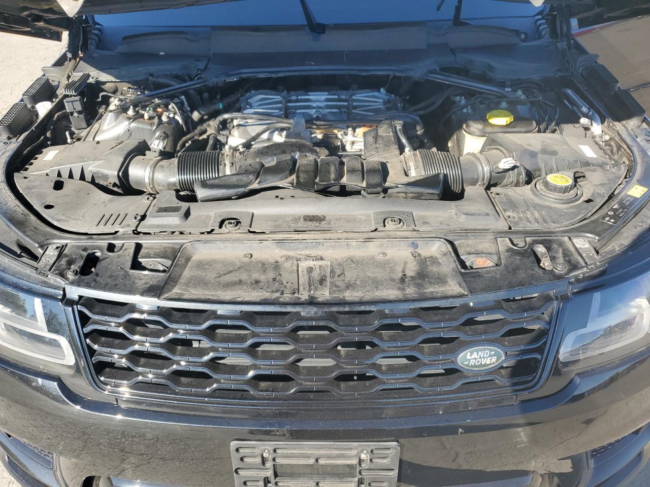 2020 LAND ROVER RANGE ROVER SPORT P525 HSE photo 23
