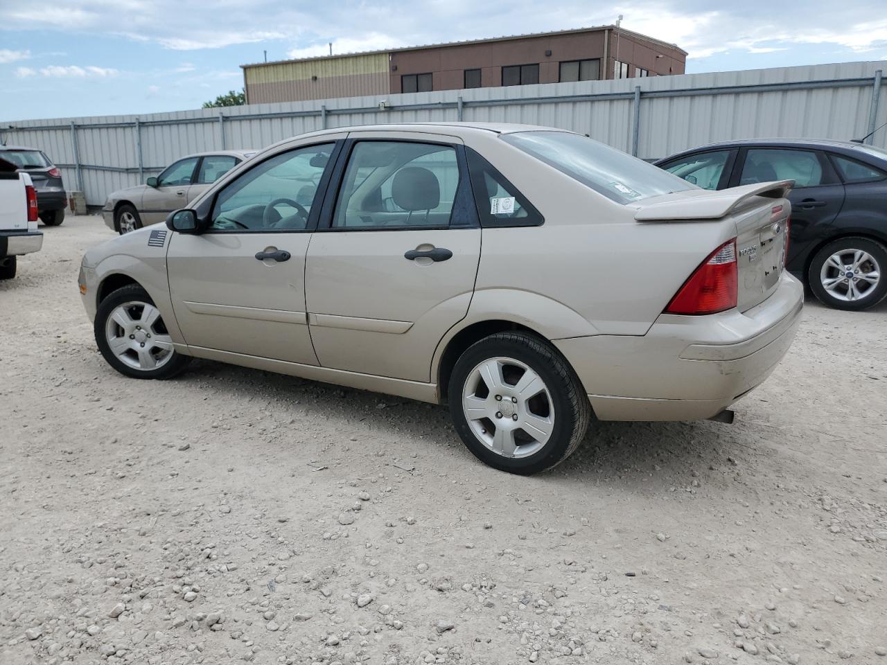 2006 FORD FOCUS ZX4 photo 3