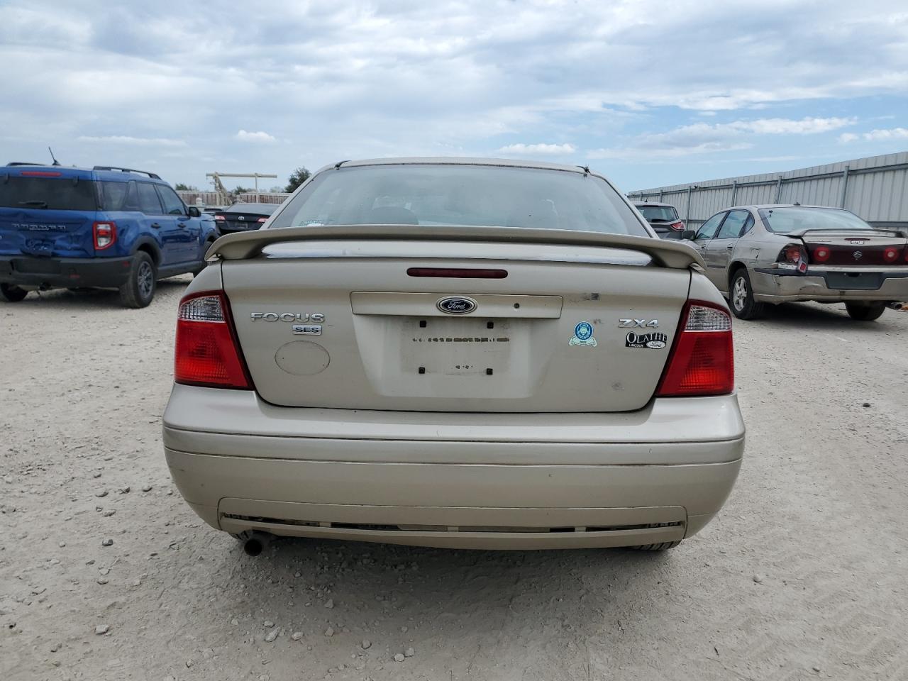 2006 FORD FOCUS ZX4 photo 11