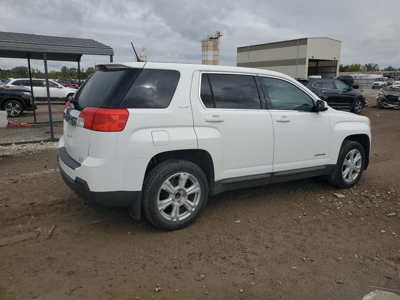 2013 GMC TERRAIN SLE photo 3