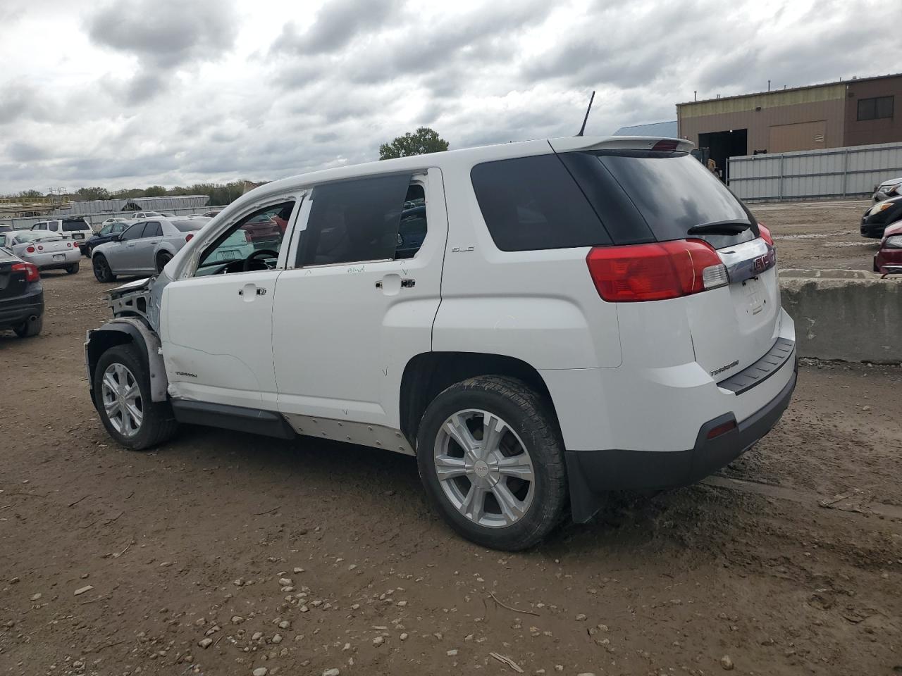 2013 GMC TERRAIN SLE photo 2