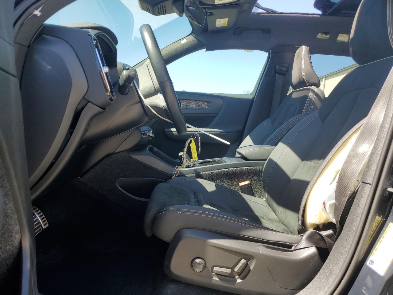 2022 VOLVO XC40 P8 RECHARGE PLUS photo 13