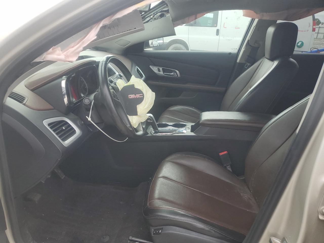 2015 GMC TERRAIN SLT photo 13