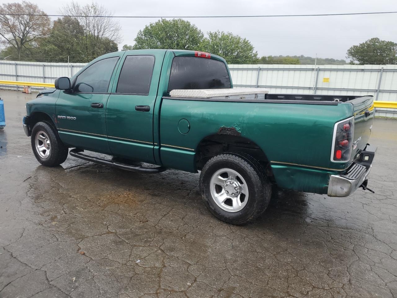 2004 DODGE RAM 1500 ST photo 2
