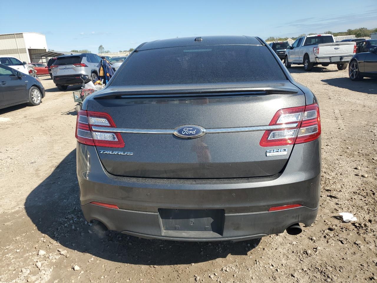 2016 FORD TAURUS SHO photo 6