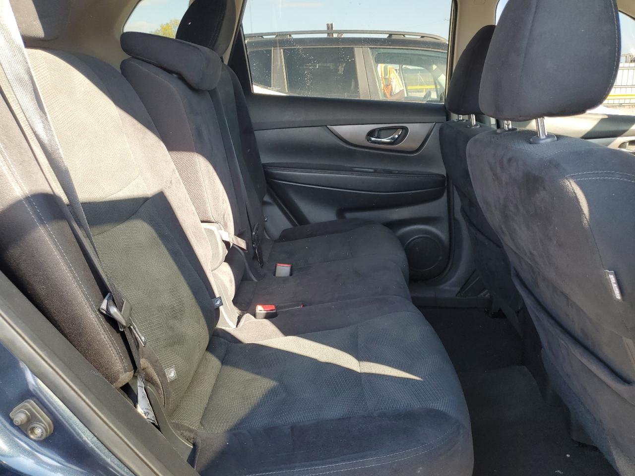 2016 NISSAN ROGUE S photo 11