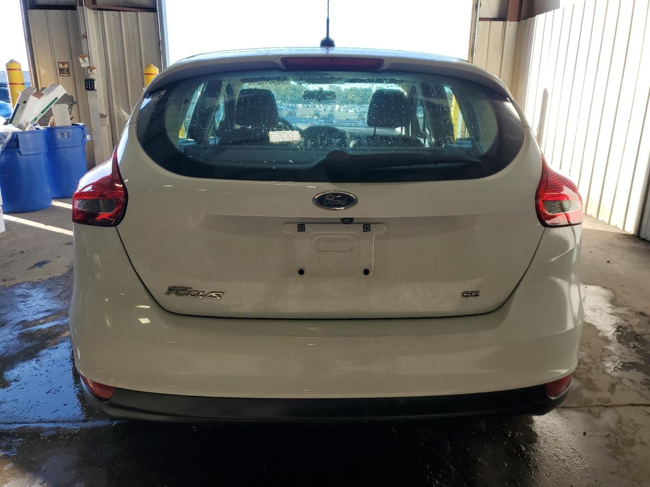 2017 FORD FOCUS SE photo 11