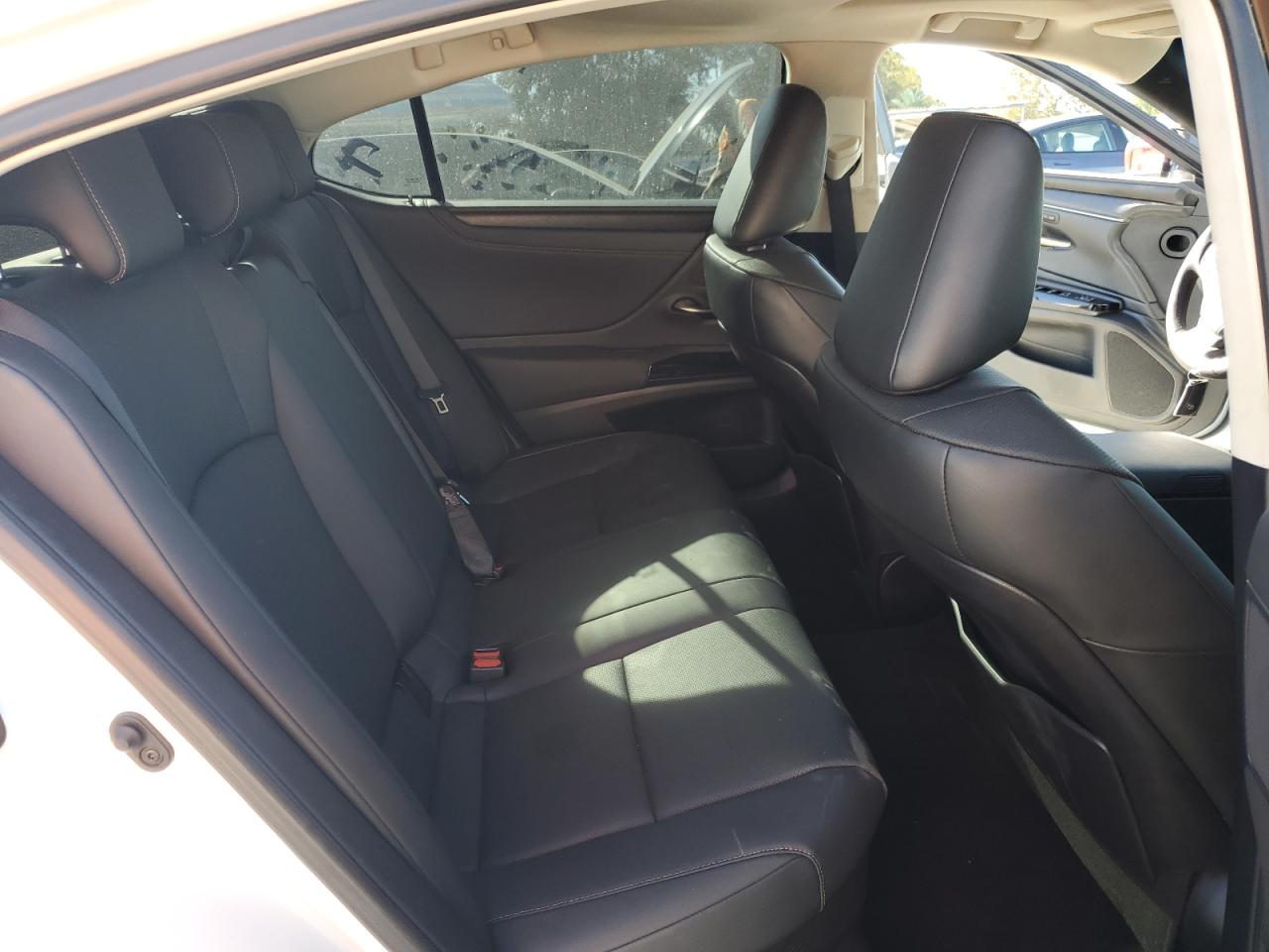 2024 LEXUS ES 300H BASE photo 19