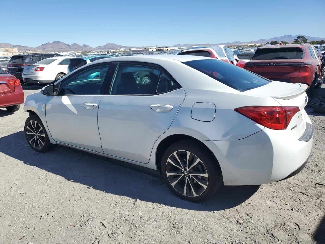 2017 TOYOTA COROLLA L photo 2