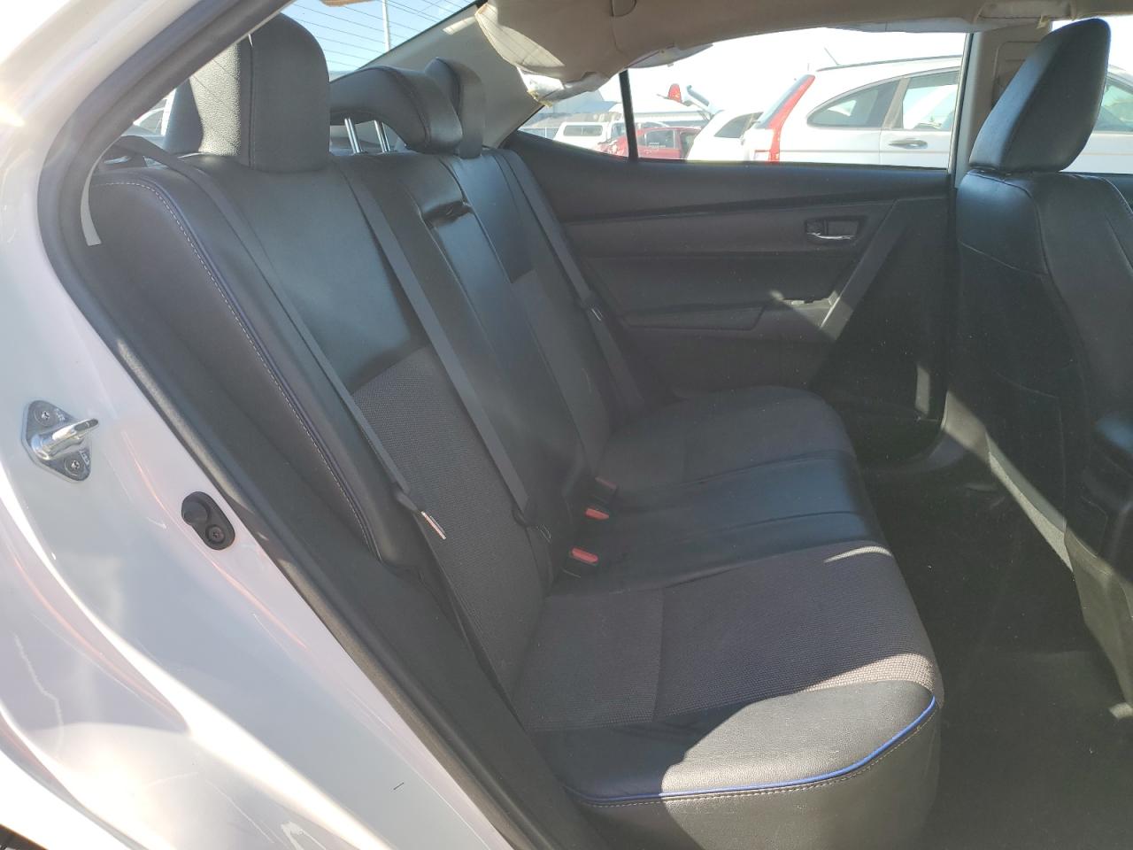 2017 TOYOTA COROLLA L photo 10