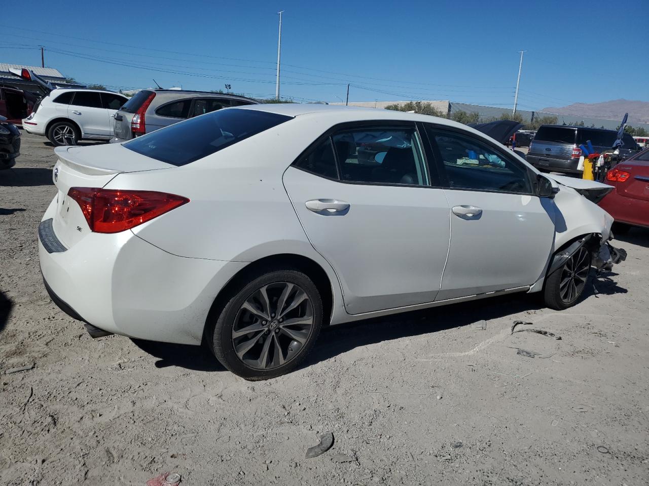 2017 TOYOTA COROLLA L photo 3