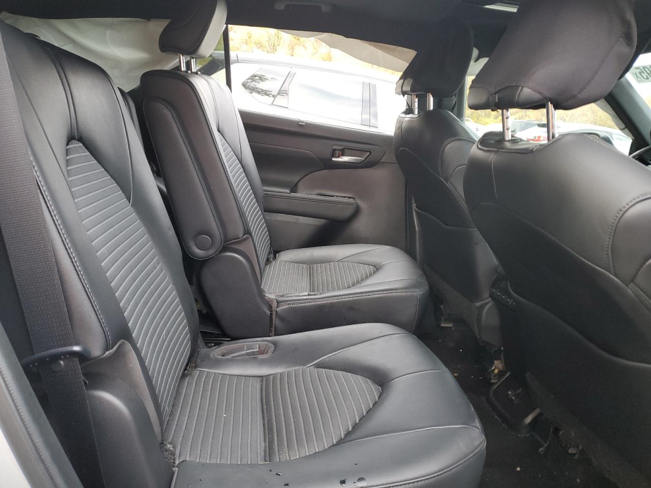 2023 TOYOTA HIGHLANDER L photo 21