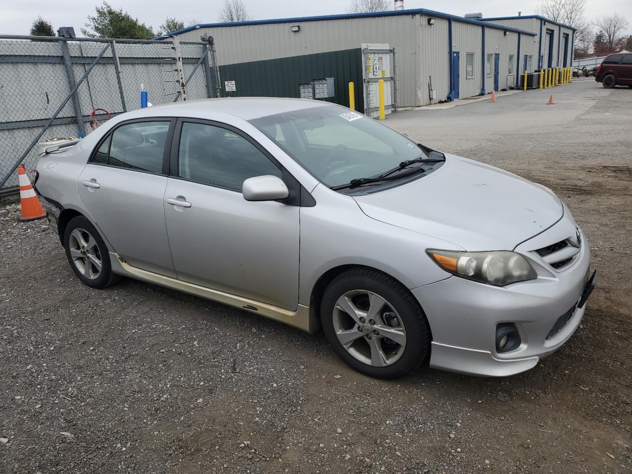 2011 TOYOTA COROLLA S photo 4