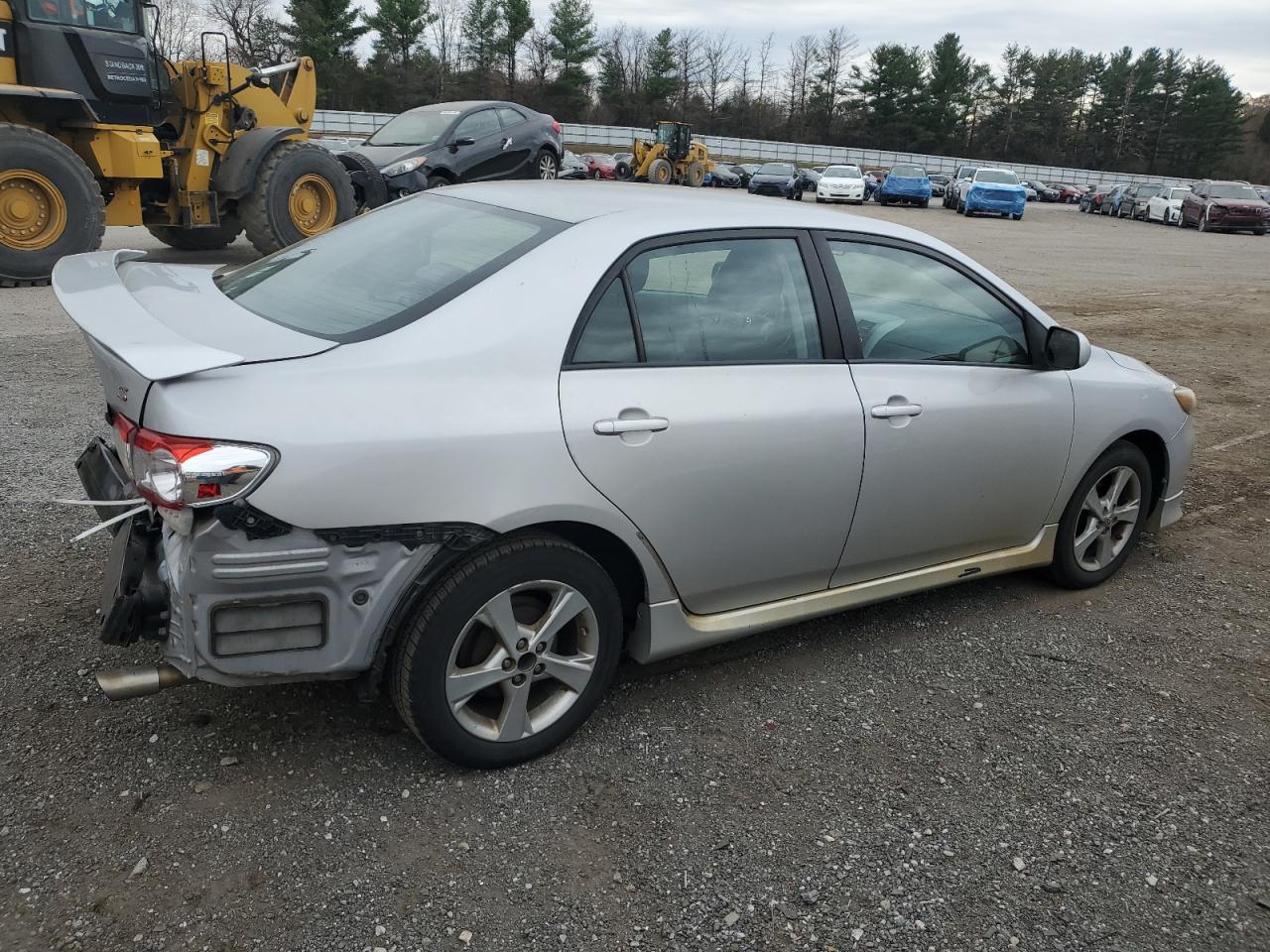 2011 TOYOTA COROLLA S photo 3