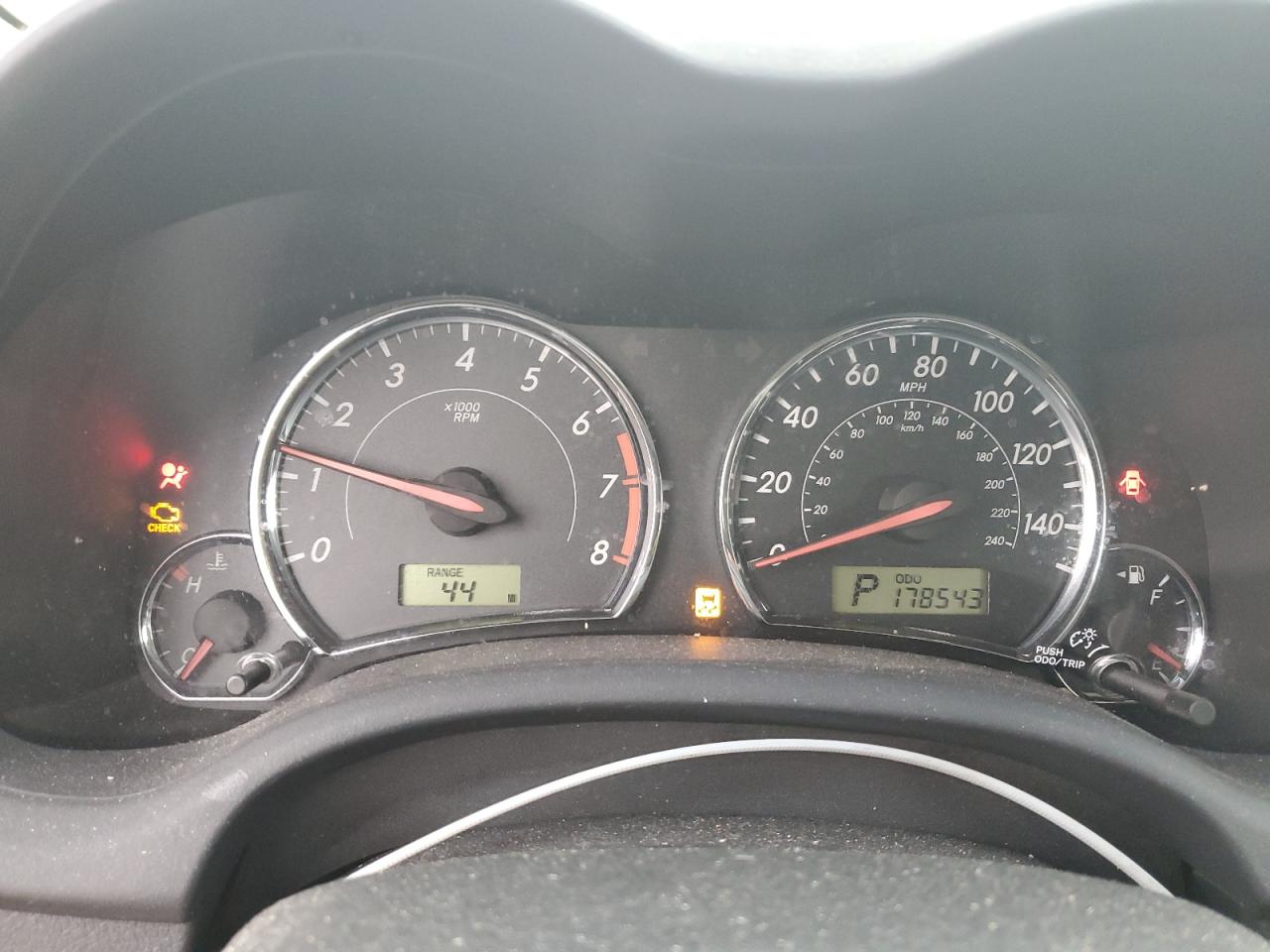 2011 TOYOTA COROLLA S photo 9