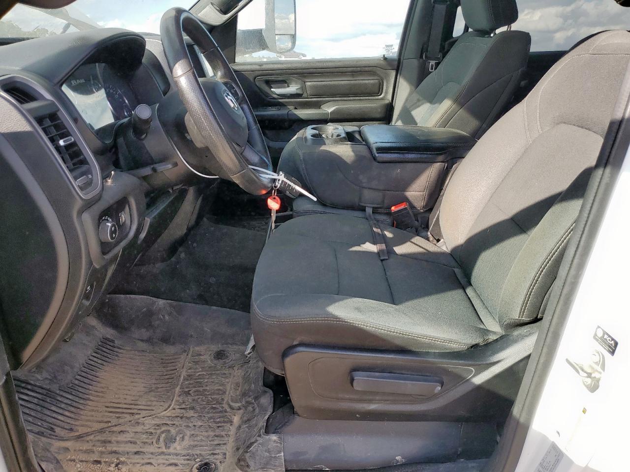 2023 RAM 1500 TRADESMAN photo 7