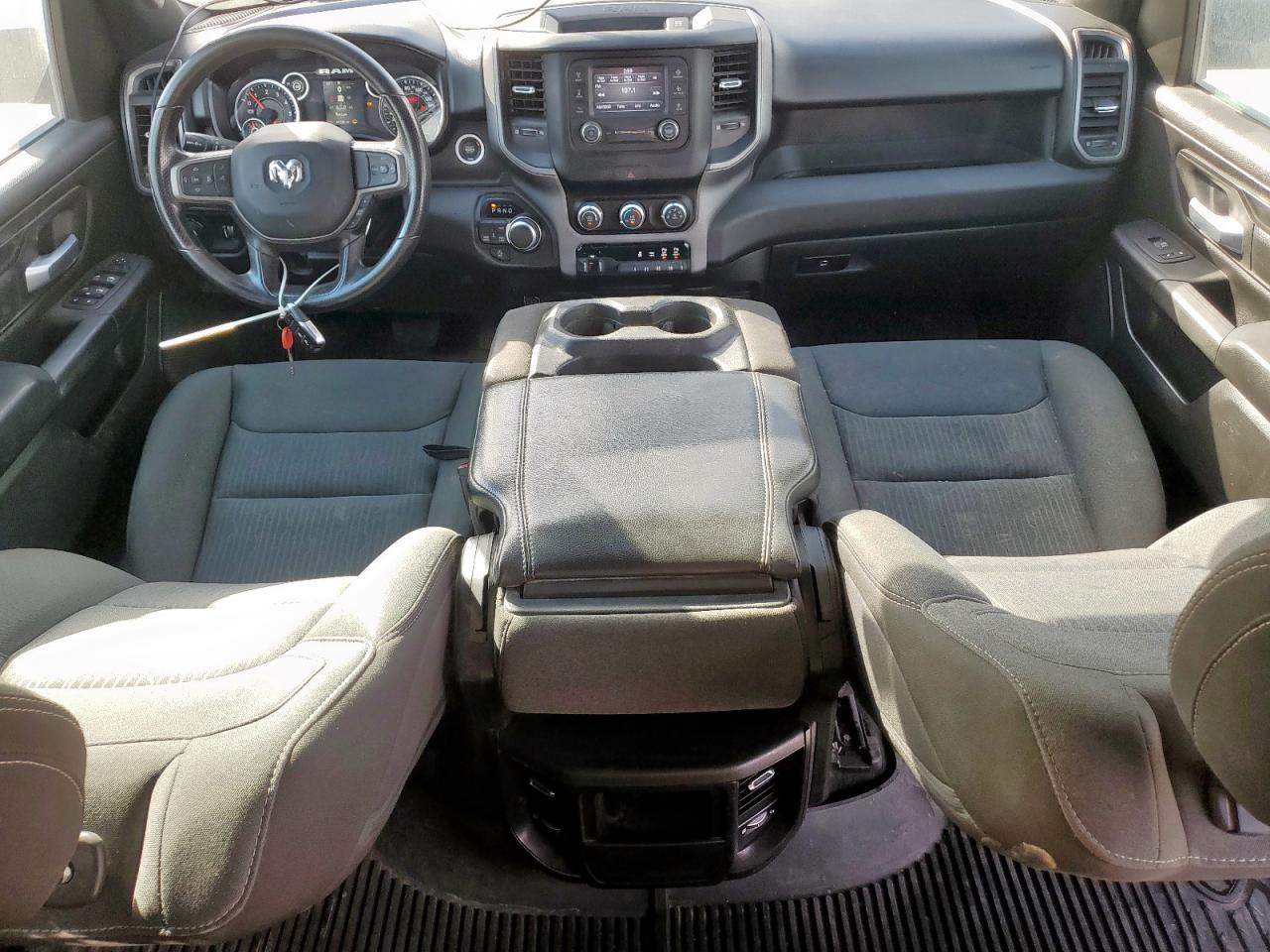 2023 RAM 1500 TRADESMAN photo 8