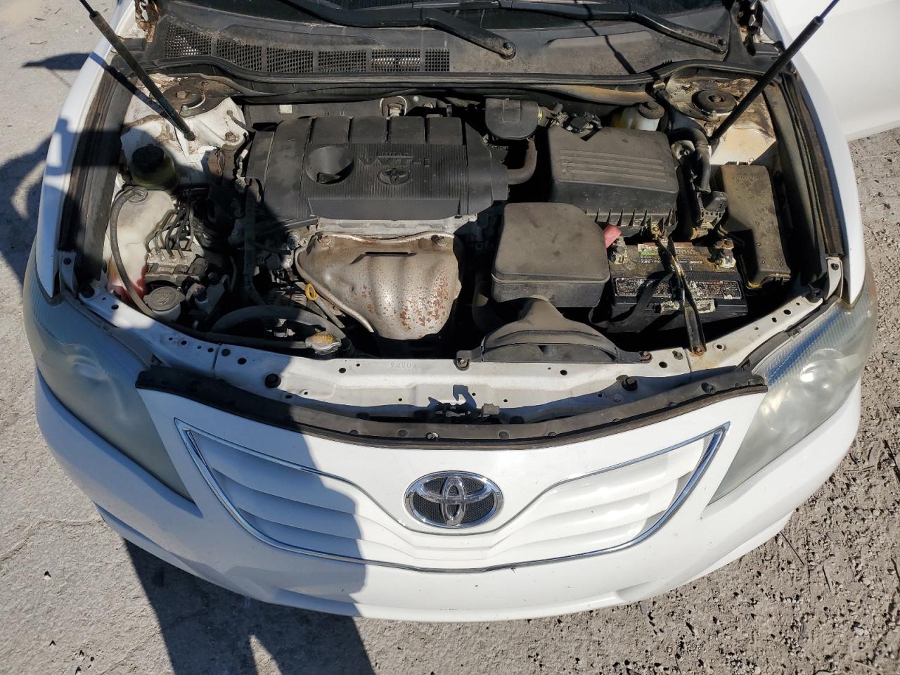 2011 TOYOTA CAMRY LE photo 31