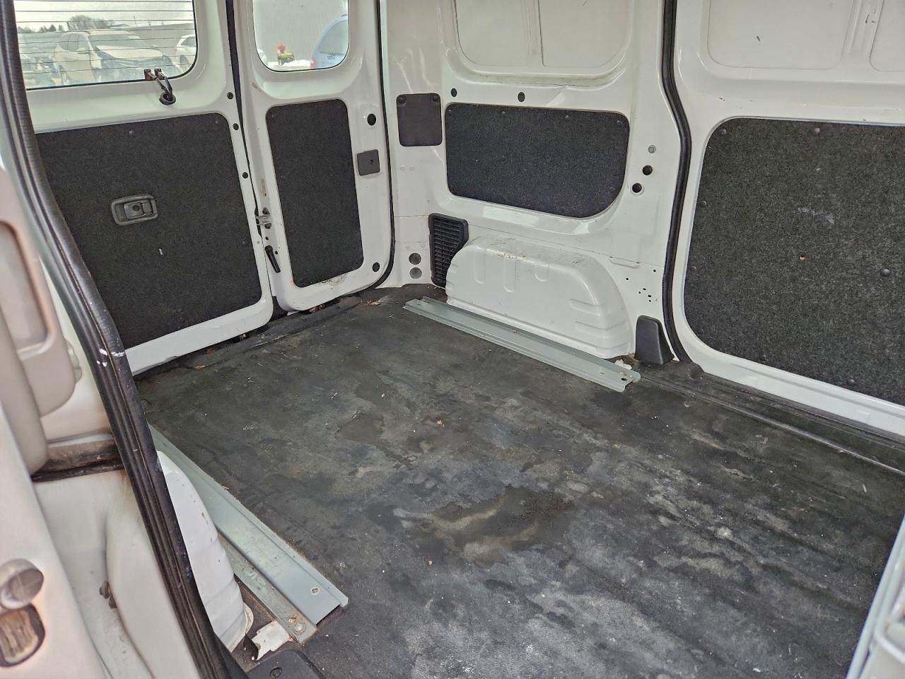 2015 CHEVROLET CITY EXPRESS LT photo 28