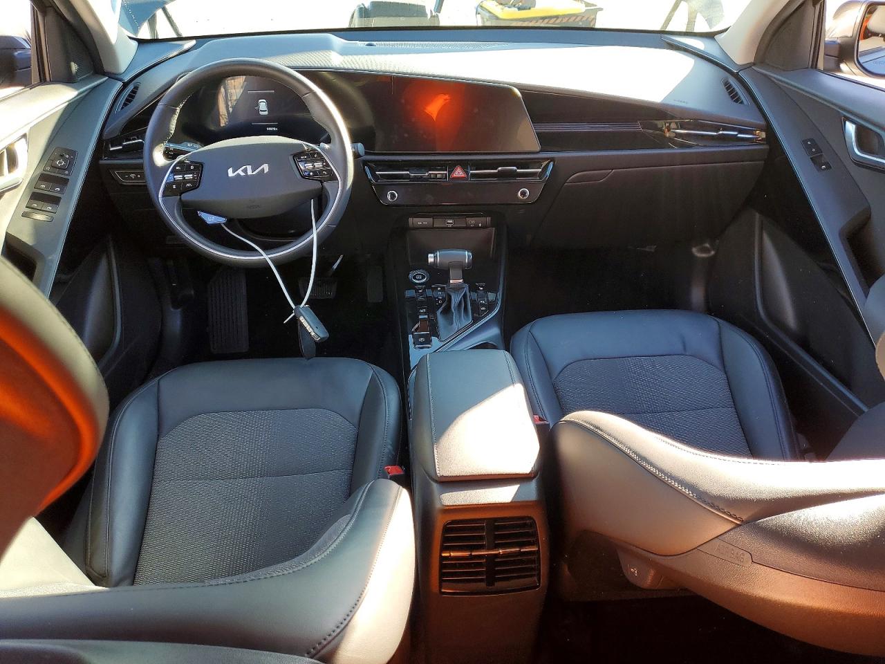 2024 KIA NIRO EX photo 15