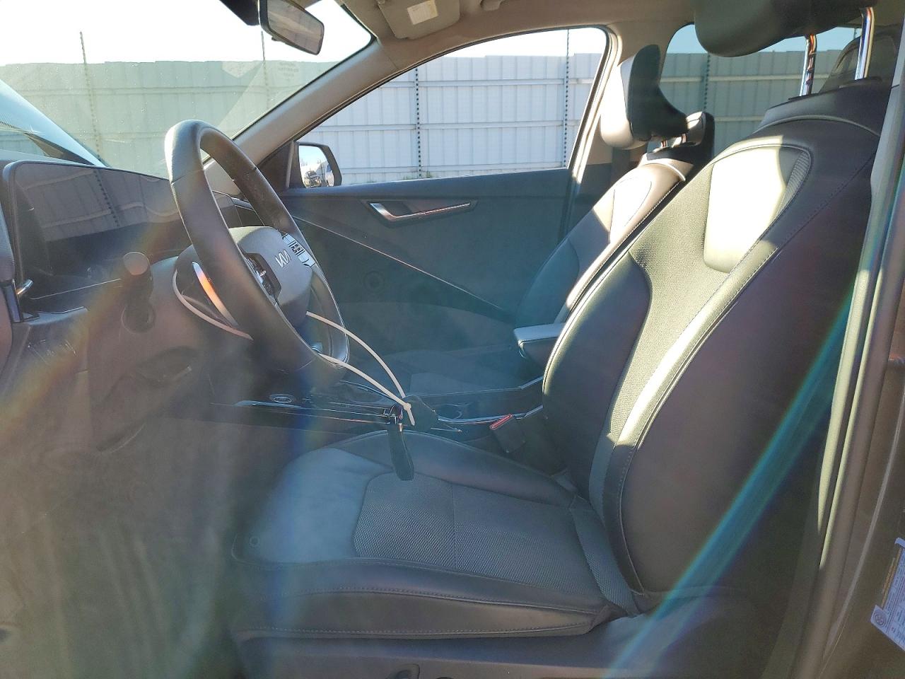 2024 KIA NIRO EX photo 13