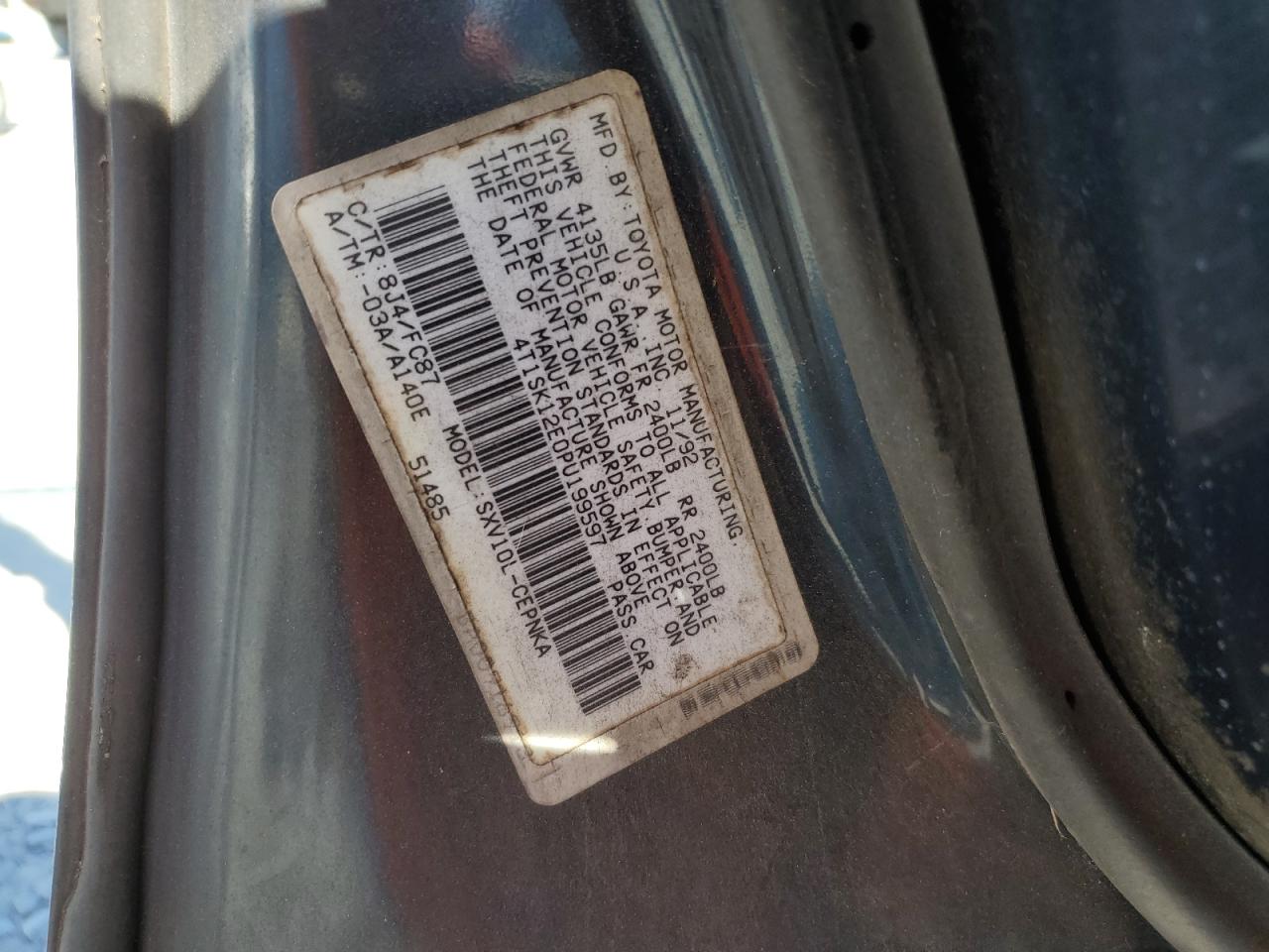 1993 TOYOTA CAMRY LE photo 12