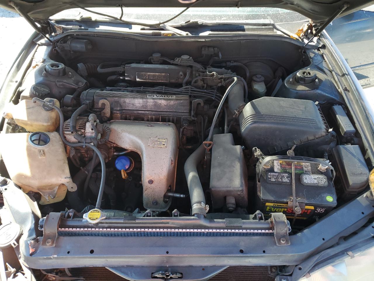 1993 TOYOTA CAMRY LE photo 11