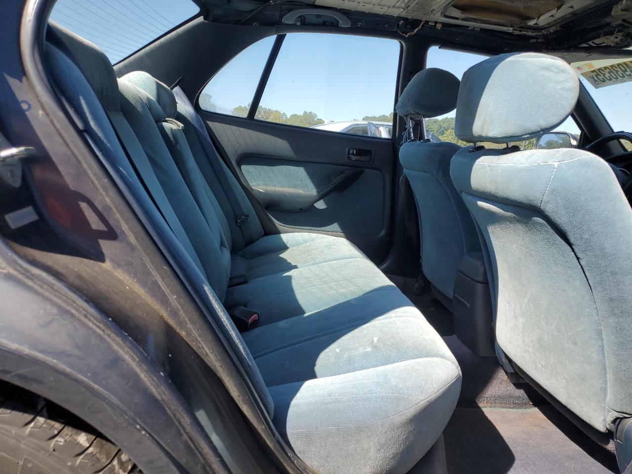 1993 TOYOTA CAMRY LE photo 10